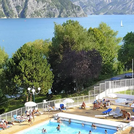 Resort Village Club Les Hyvans 3*